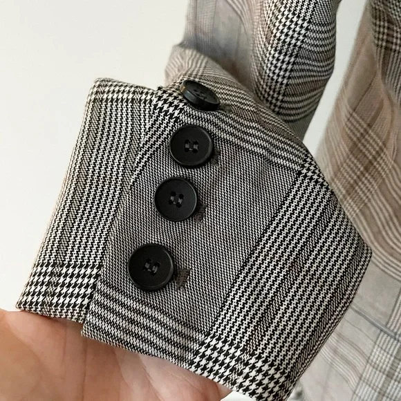 Romeo & Juliet Couture | Black/White/Red Plaid Open Front Fringed Blazer *NWT* - Picture 8 of 15